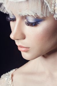 art-beauty-girl-portrait-eyelashes-small